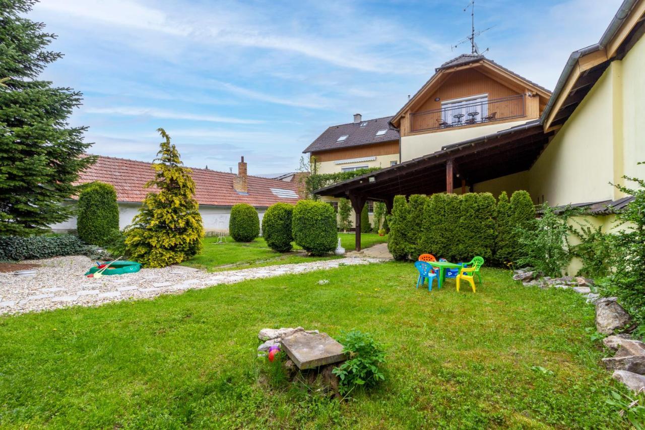 Apartmanovy Dum Vilémovice Exteriör bild