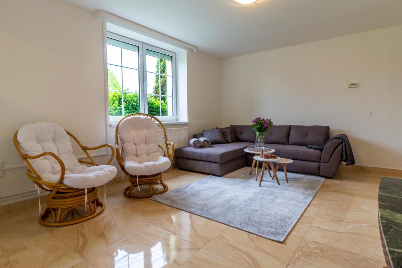 Apartmanovy Dum Vilémovice Exteriör bild