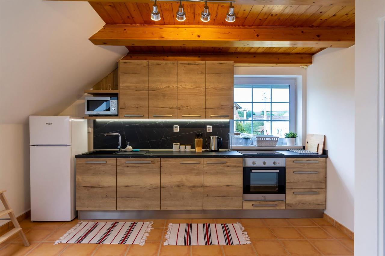 Apartmanovy Dum Vilémovice Exteriör bild