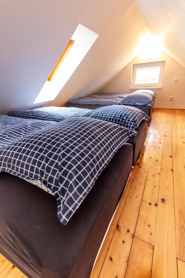 Apartmanovy Dum Vilémovice Exteriör bild