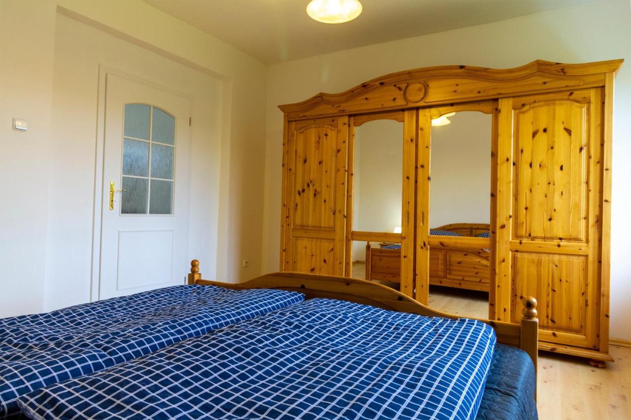 Apartmanovy Dum Vilémovice Exteriör bild