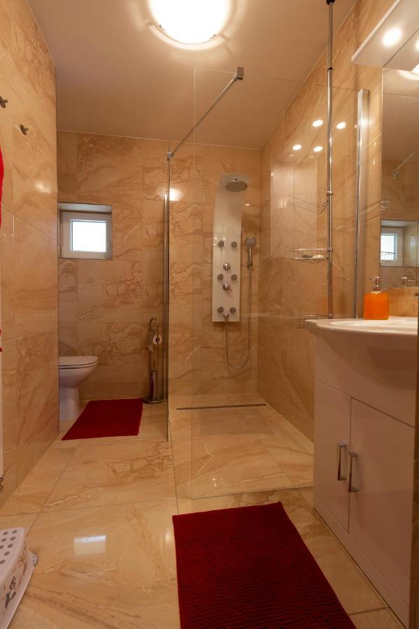 Apartmanovy Dum Vilémovice Exteriör bild
